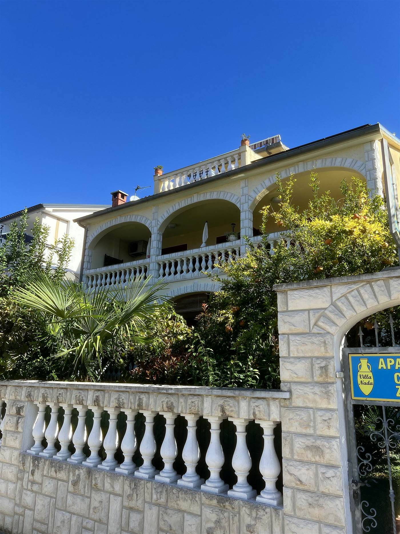 Villa Nada — vanjski izgled